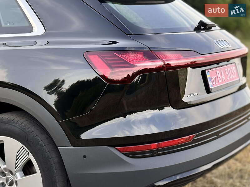 Позашляховик / Кросовер Audi e-tron 2019 в Козятині