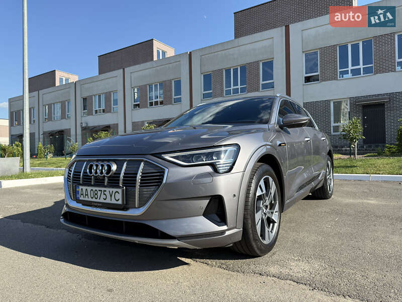 Позашляховик / Кросовер Audi e-tron 2020 в Києві