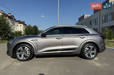 Внедорожник / Кроссовер Audi e-tron 2020 в 