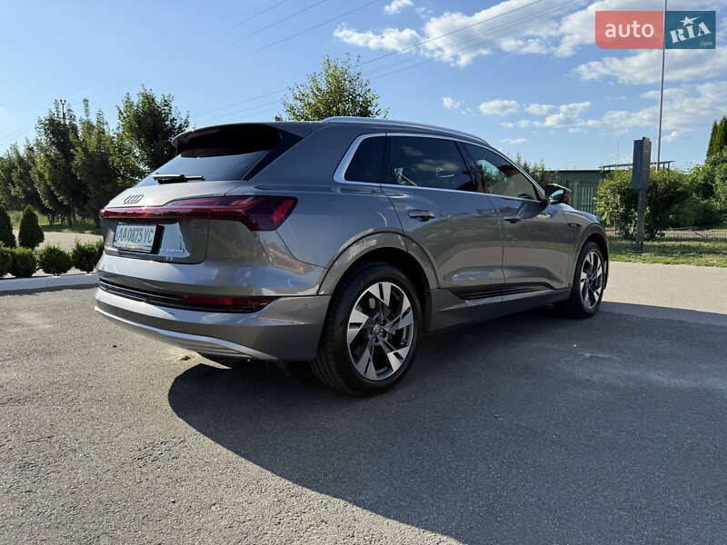 Позашляховик / Кросовер Audi e-tron 2020 в Києві