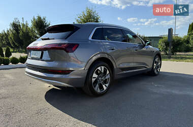 Внедорожник / Кроссовер Audi e-tron 2020 в 