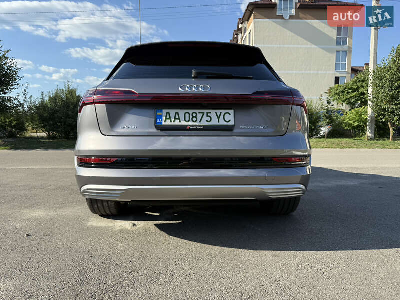 Позашляховик / Кросовер Audi e-tron 2020 в Києві