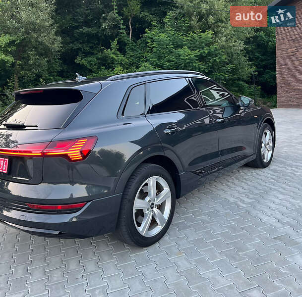 Внедорожник / Кроссовер Audi e-tron 2020 в Черновцах