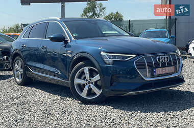 Внедорожник / Кроссовер Audi e-tron 2021 в 
