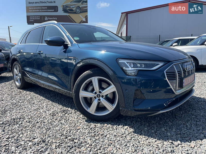 Позашляховик / Кросовер Audi e-tron 2021 в Львові