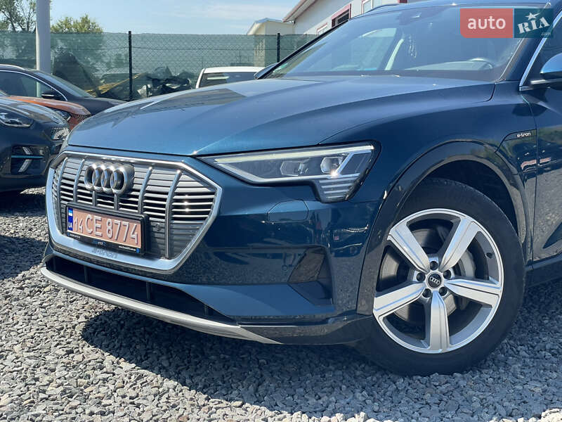 Позашляховик / Кросовер Audi e-tron 2021 в Львові