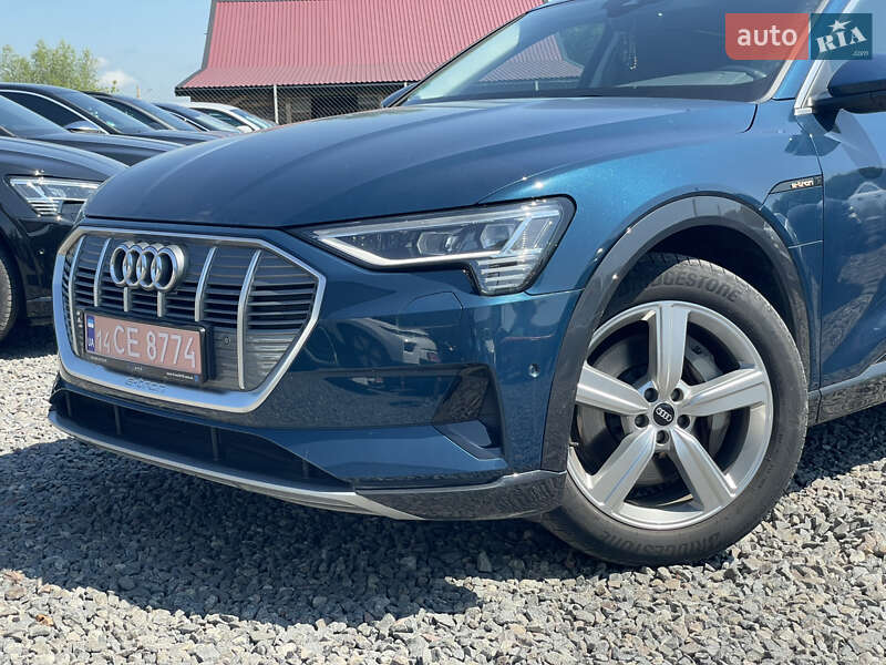 Позашляховик / Кросовер Audi e-tron 2021 в Львові
