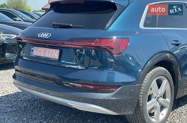 Внедорожник / Кроссовер Audi e-tron 2021 в 