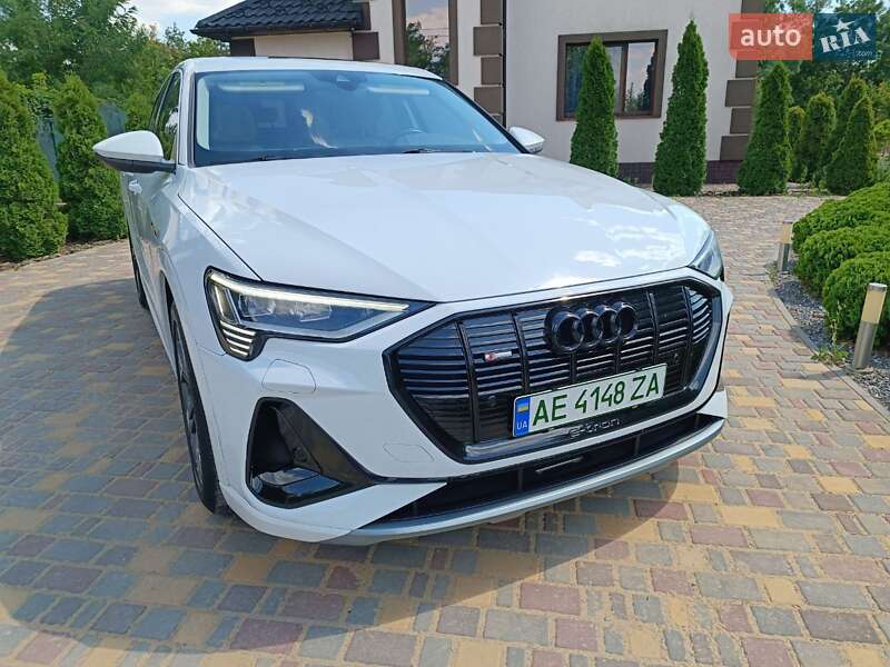 Внедорожник / Кроссовер Audi e-tron 2020 в Кривом Роге