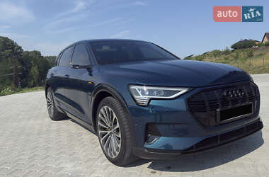 Позашляховик / Кросовер Audi e-tron 2019 в 