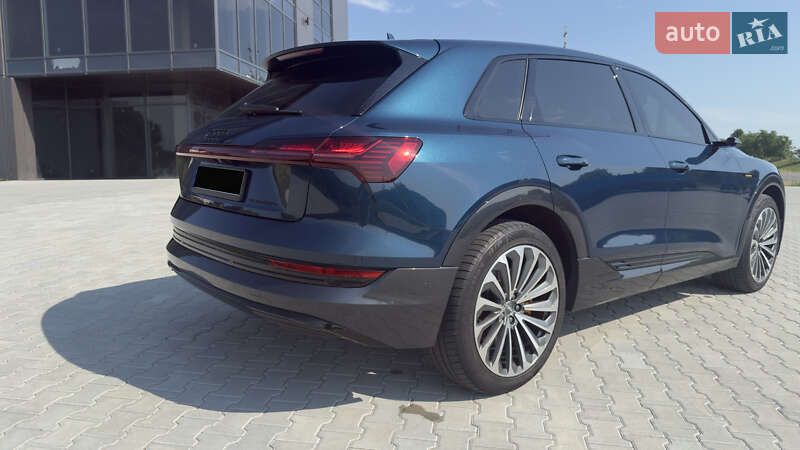 Позашляховик / Кросовер Audi e-tron 2019 в Чернівцях
