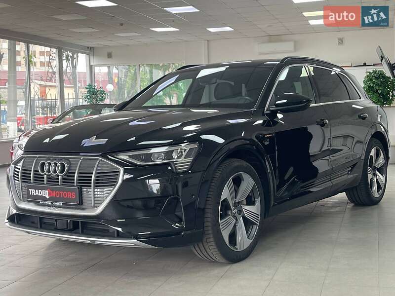 Внедорожник / Кроссовер Audi e-tron 2019 в Киеве