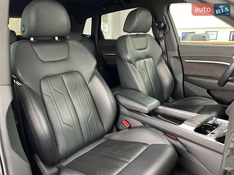 Внедорожник / Кроссовер Audi e-tron 2019 в Киеве