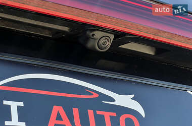 Внедорожник / Кроссовер Audi e-tron 2022 в 