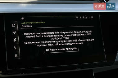Внедорожник / Кроссовер Audi e-tron 2022 в 