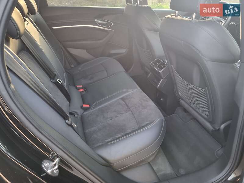 Внедорожник / Кроссовер Audi e-tron 2019 в Коломые