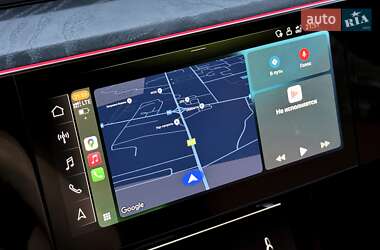 Позашляховик / Кросовер Audi e-tron 2022 в 