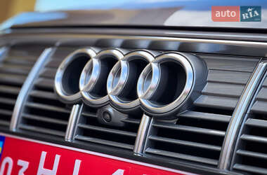 Позашляховик / Кросовер Audi e-tron 2020 в 