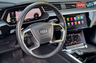Позашляховик / Кросовер Audi e-tron 2020 в 