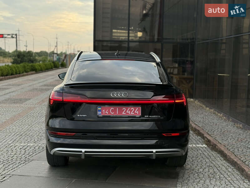 Позашляховик / Кросовер Audi e-tron 2022 в Мукачевому