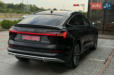 Внедорожник / Кроссовер Audi e-tron 2022 в 
