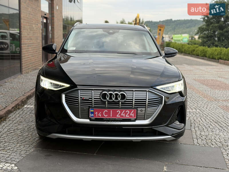 Позашляховик / Кросовер Audi e-tron 2022 в Мукачевому