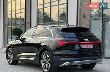 Внедорожник / Кроссовер Audi e-tron 2020 в 