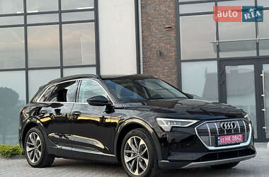 Внедорожник / Кроссовер Audi e-tron 2020 в 