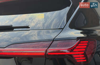 Внедорожник / Кроссовер Audi e-tron 2020 в 