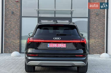 Внедорожник / Кроссовер Audi e-tron 2020 в 