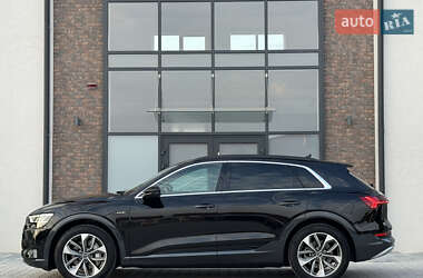 Внедорожник / Кроссовер Audi e-tron 2020 в 