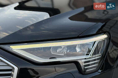 Внедорожник / Кроссовер Audi e-tron 2020 в 