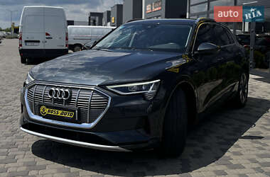 Внедорожник / Кроссовер Audi e-tron 2020 в 