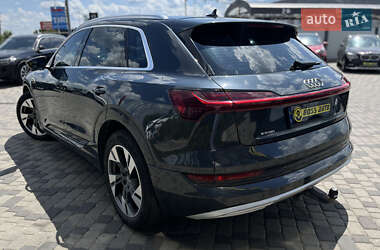 Внедорожник / Кроссовер Audi e-tron 2020 в 