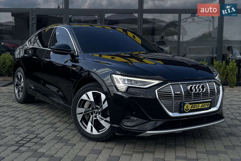 Позашляховик / Кросовер Audi e-tron 2020 в 