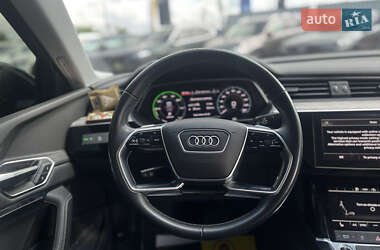 Позашляховик / Кросовер Audi e-tron 2020 в 