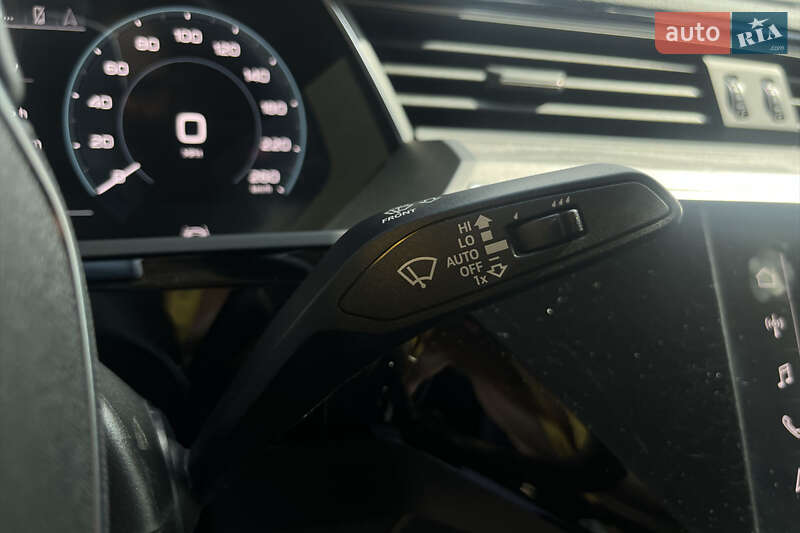 Позашляховик / Кросовер Audi e-tron 2020 в Мукачевому