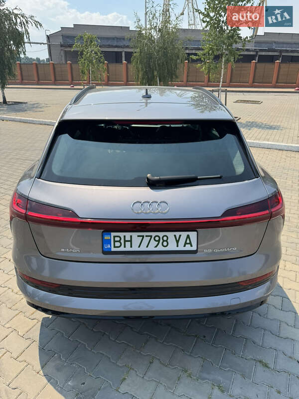 Позашляховик / Кросовер Audi e-tron 2020 в Ізмаїлі