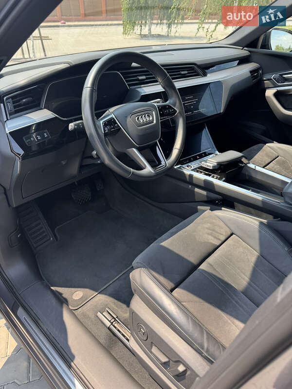 Позашляховик / Кросовер Audi e-tron 2020 в Ізмаїлі