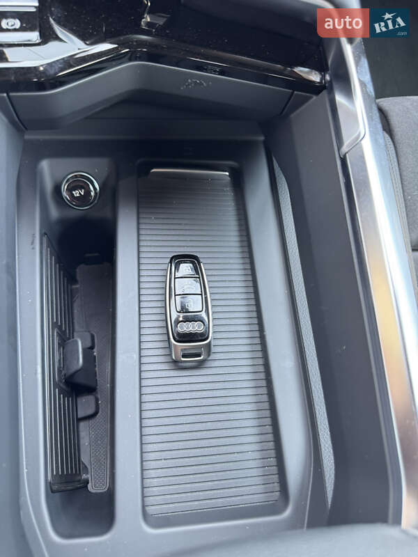 Позашляховик / Кросовер Audi e-tron 2020 в Ізмаїлі