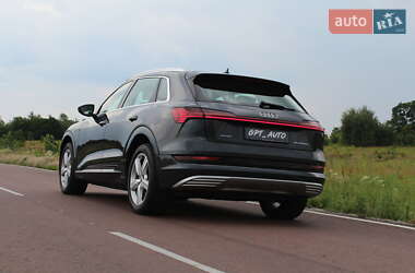 Внедорожник / Кроссовер Audi e-tron 2020 в 