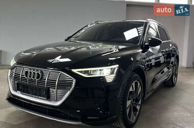 Внедорожник / Кроссовер Audi e-tron 2019 в 