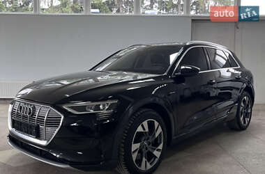Внедорожник / Кроссовер Audi e-tron 2019 в 