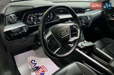 Внедорожник / Кроссовер Audi e-tron 2019 в 