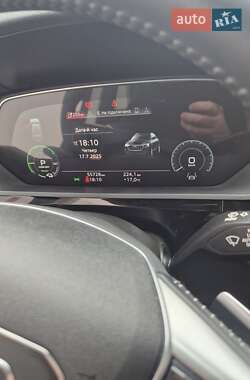 Внедорожник / Кроссовер Audi e-tron 2020 в 