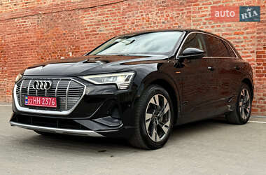Внедорожник / Кроссовер Audi e-tron 2023 в 