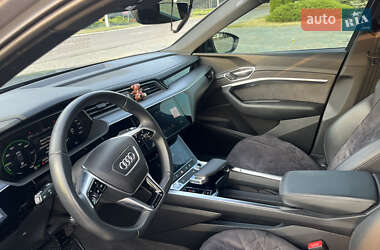 Внедорожник / Кроссовер Audi e-tron 2019 в 