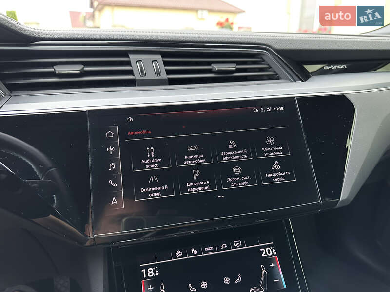 Внедорожник / Кроссовер Audi e-tron 2022 в Тернополе