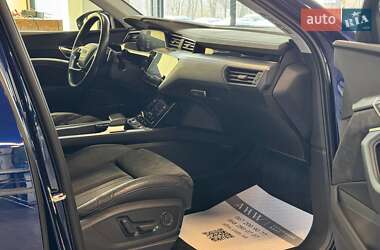 Внедорожник / Кроссовер Audi e-tron 2021 в 