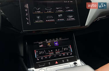 Внедорожник / Кроссовер Audi e-tron 2019 в 